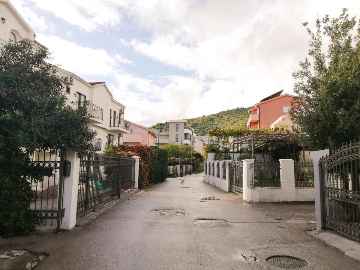 Apartment Azalea Of Budva Luaran gambar